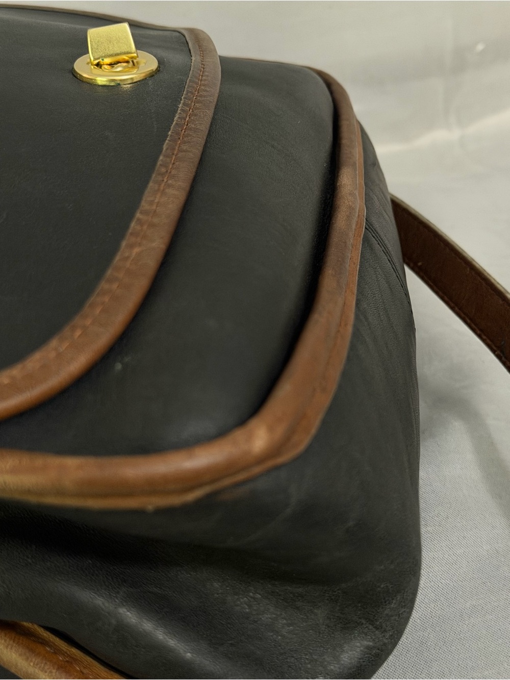 Vintage COACH City Spectator Bag Black/ Brown Two Toned Leather 80’s 0445-042 - Picture 14 of 14